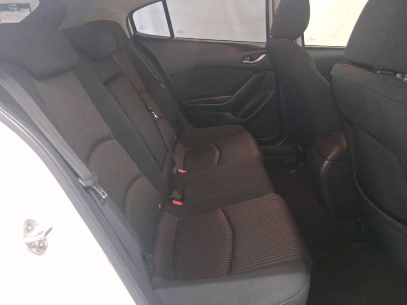 2016 Mazda MAZDA3 i Sport