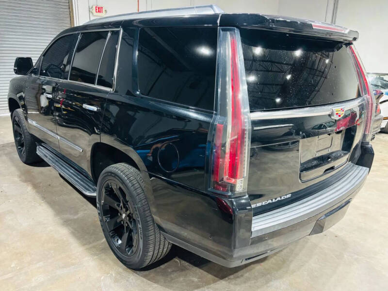 2019 Cadillac Escalade Luxury