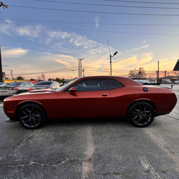 2022 Dodge Challenger SXT