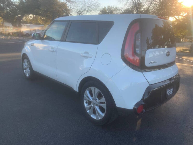 2016 Kia Soul +