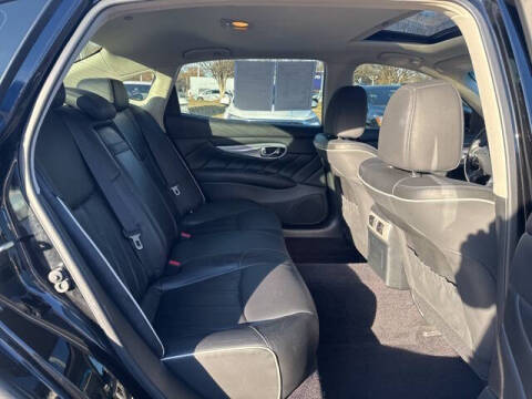 2017 Infiniti Q70L 3.7