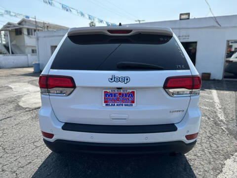 2020 Jeep Grand Cherokee Laredo