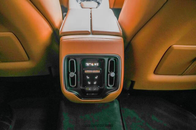 2021 Aston Martin DBX