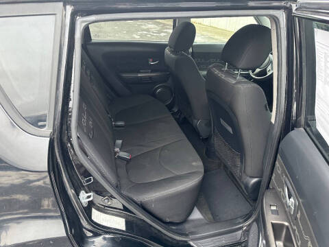 2012 Kia Soul +