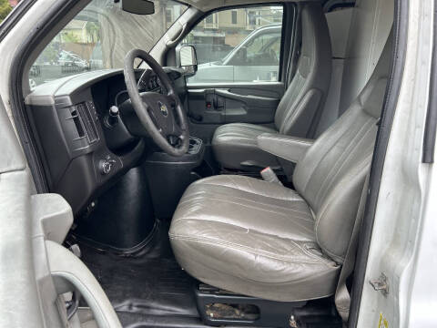2011 Chevrolet Express 2500