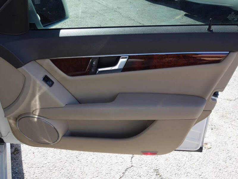 2011 Mercedes-Benz C-Class C 300 Sport