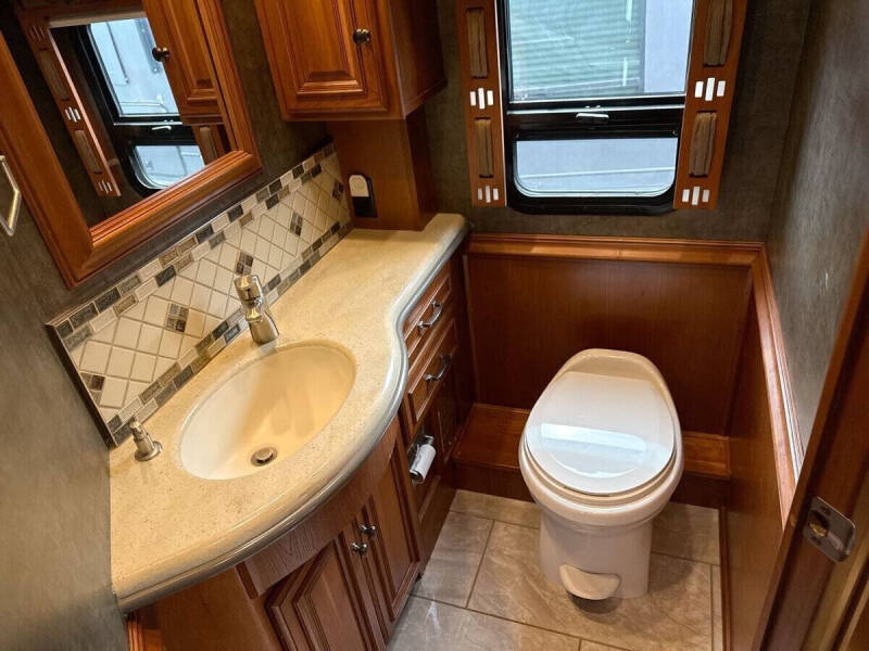 2015 Freightliner XCL Chassis