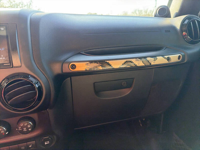 2014 Jeep Wrangler Unlimited Dragon