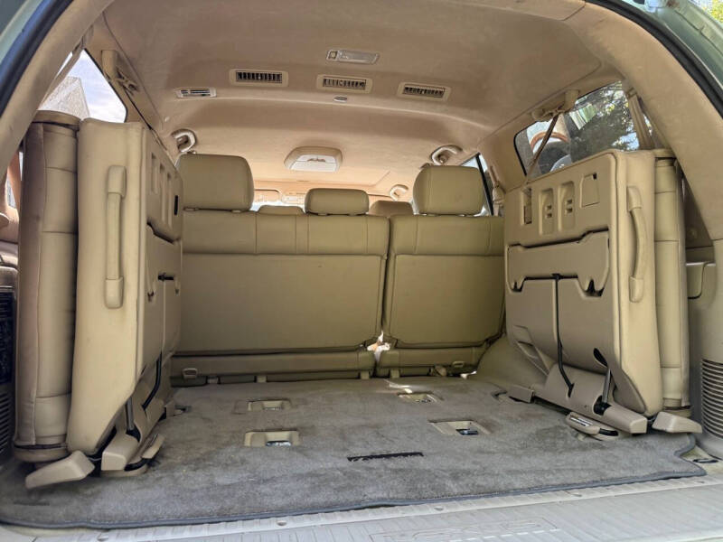 2003 Lexus LX 470