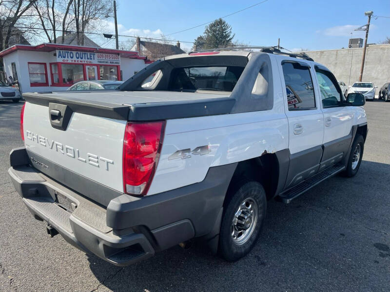 2004 Chevrolet Avalanche Base photo 6