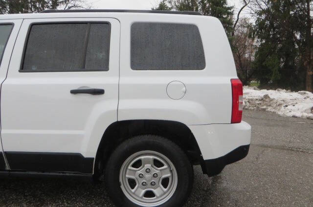 2011 Jeep Patriot null photo 29