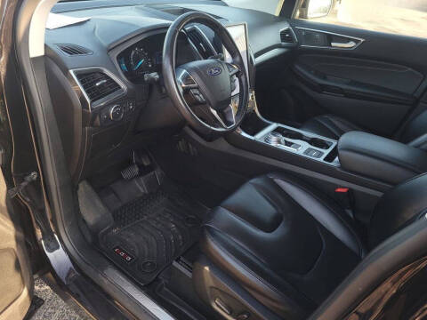 2022 Ford Edge Titanium