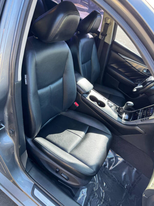 2017 Infiniti Q50 3.0T Signature Edition