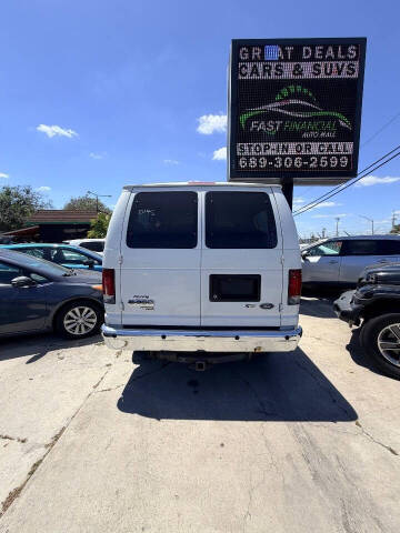 2011 Ford E-Series E-350 SD XLT