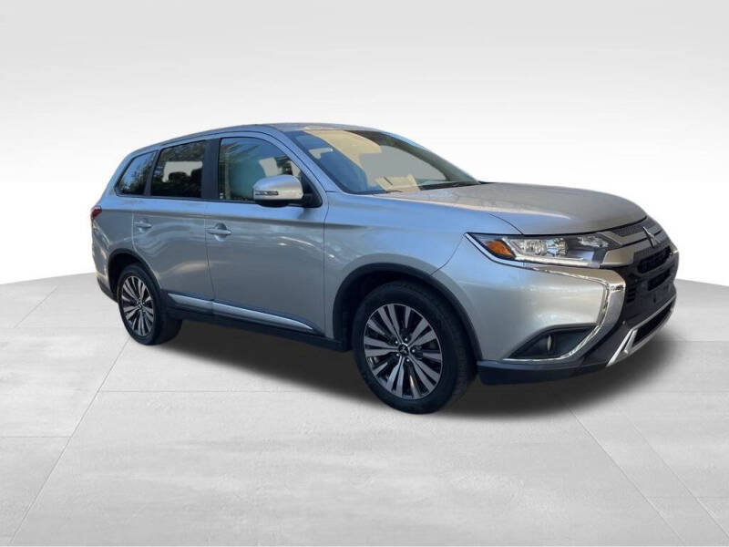 Used 2019 Mitsubishi Outlander SE with VIN JA4AD3A3XKZ033101 for sale in Davie, FL