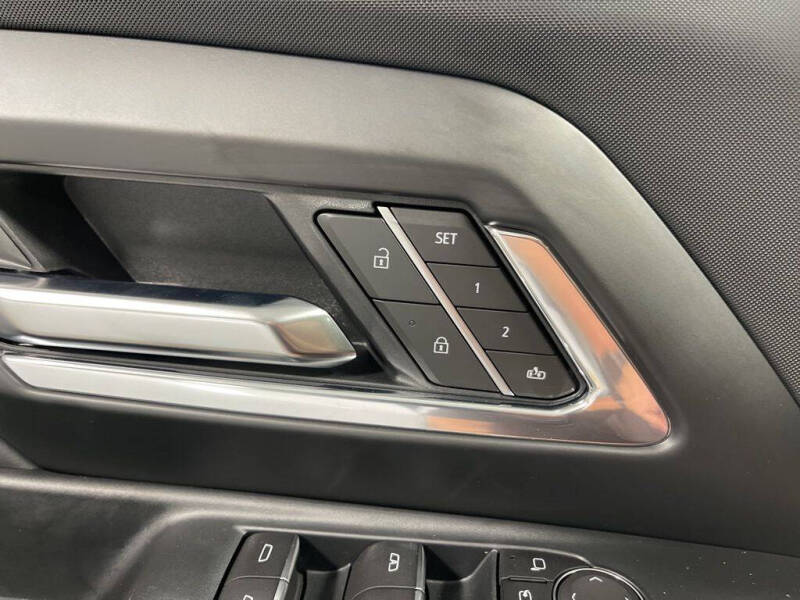 2025 Chevrolet Silverado EV LT