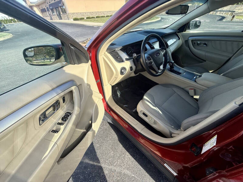 2013 Ford Taurus SEL