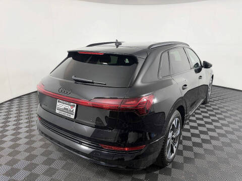 2023 Audi e-tron quattro Premium