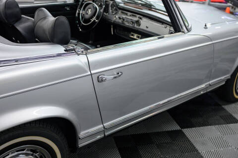 1970 Mercedes-Benz 280-Class