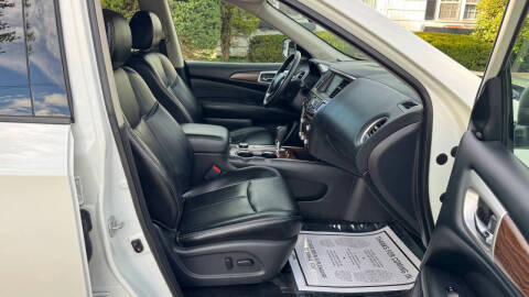 2018 Nissan Pathfinder Platinum