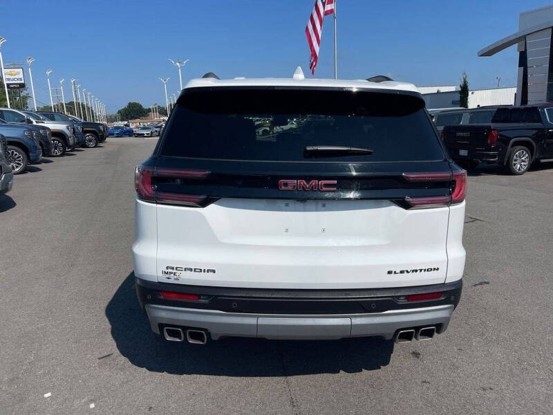 2025 GMC Acadia Elevation