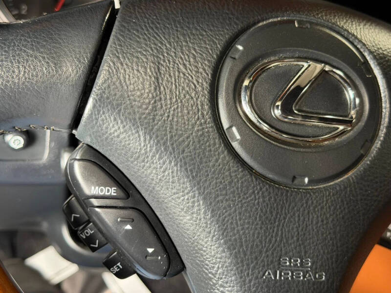 2004 Lexus SC 430