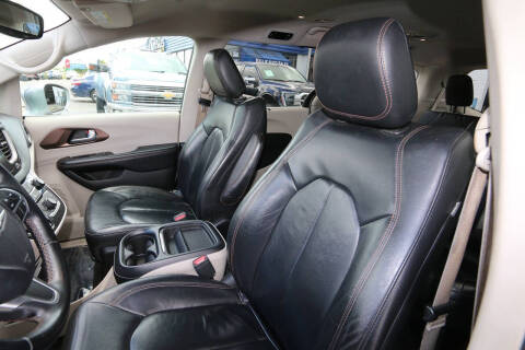 2017 Chrysler Pacifica Touring Plus