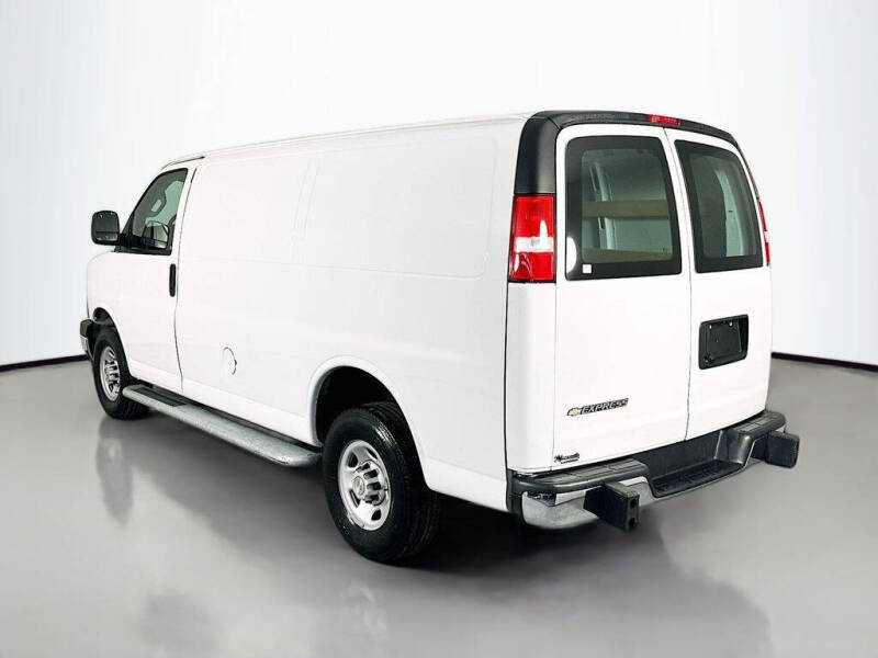 2024 Chevrolet Express 2500