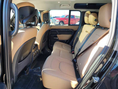 2026 Land Rover Defender 110 P300 S