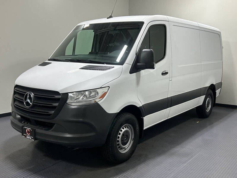 2019 Mercedes-Benz Sprinter Crew Van Base's photo