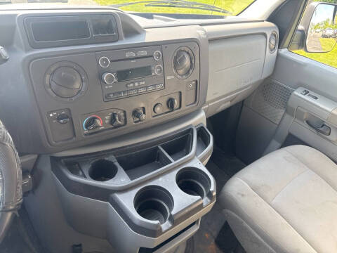 2011 Ford E-Series E-350 SD