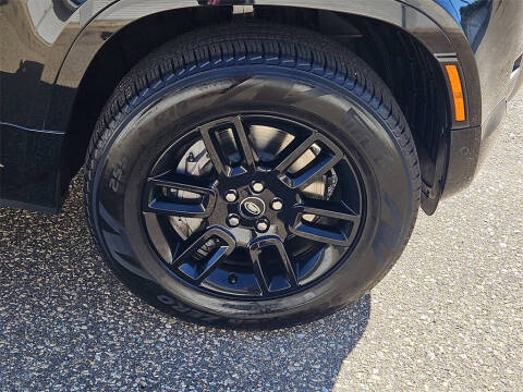 2022 Land Rover Defender 110 X-Dynamic SE