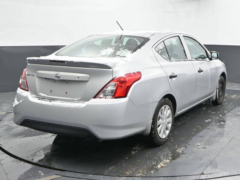 2019 Nissan Versa S Plus