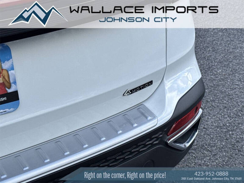 2025 Volkswagen Taos SE 4Motion