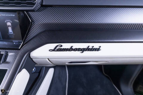 2024 Lamborghini Urus S