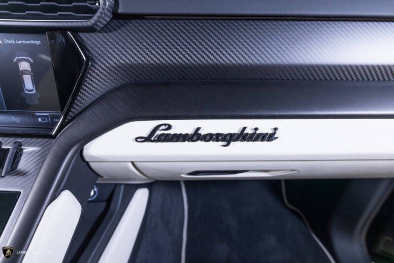 2024 Lamborghini Urus S