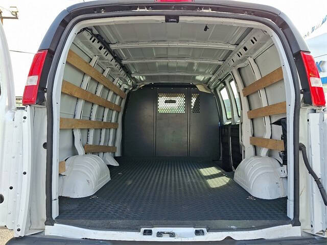 2023 Chevrolet Express 2500