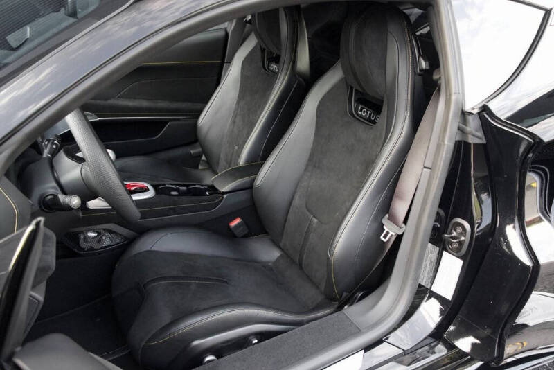 2025 Lotus Emira V6 Base