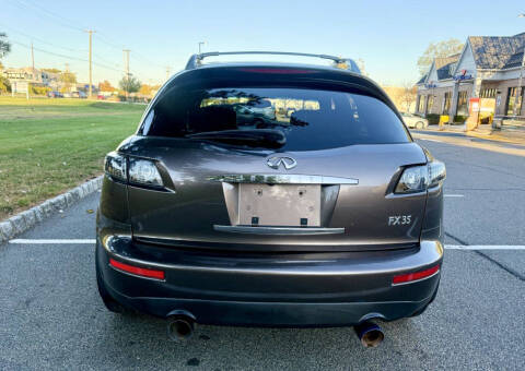 2005 Infiniti FX35