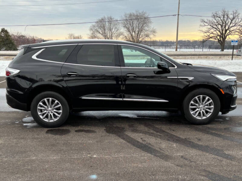 2024 Buick Enclave Essence