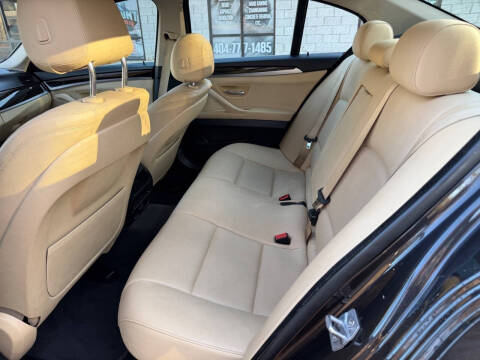 2016 BMW 5 Series 528i