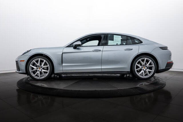 2025 Porsche Panamera 4