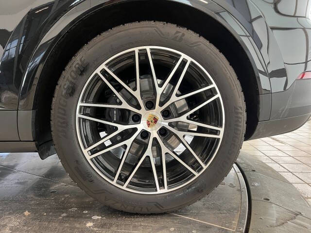 2024 Porsche Cayenne