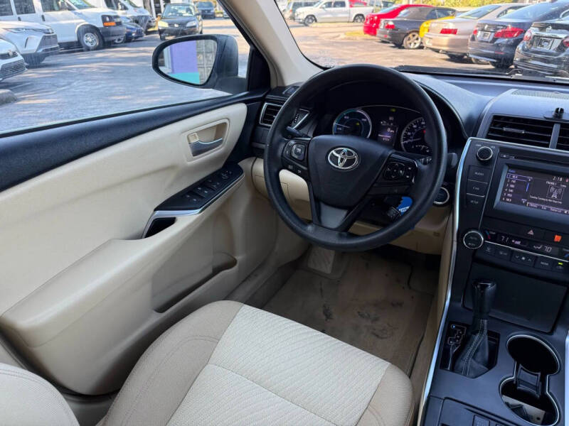 2017 Toyota Camry Hybrid