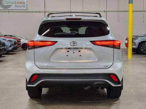 2022 Toyota Highlander XSE