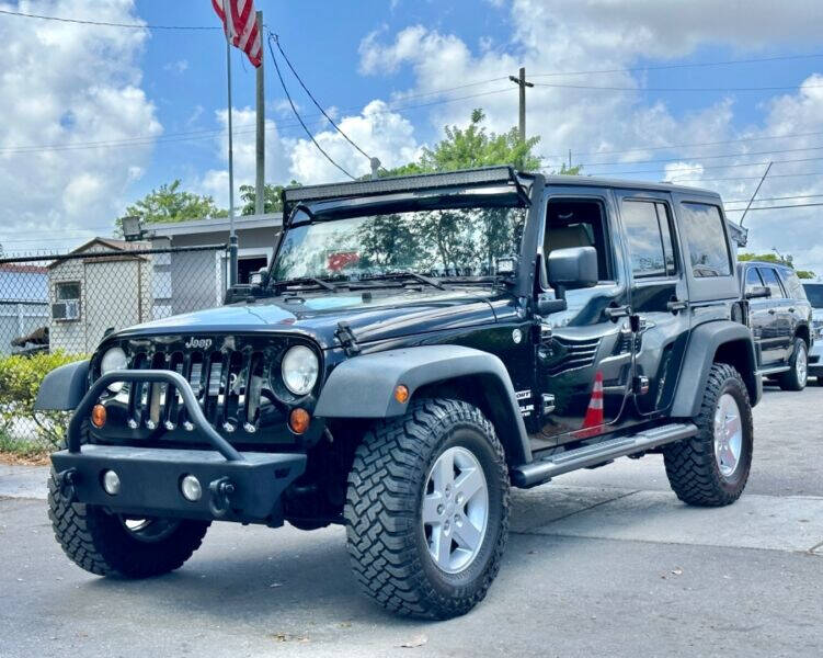 2012 Jeep Wrangler Unlimited  - $20,995