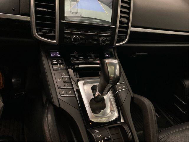 2014 Porsche Cayenne Platinum