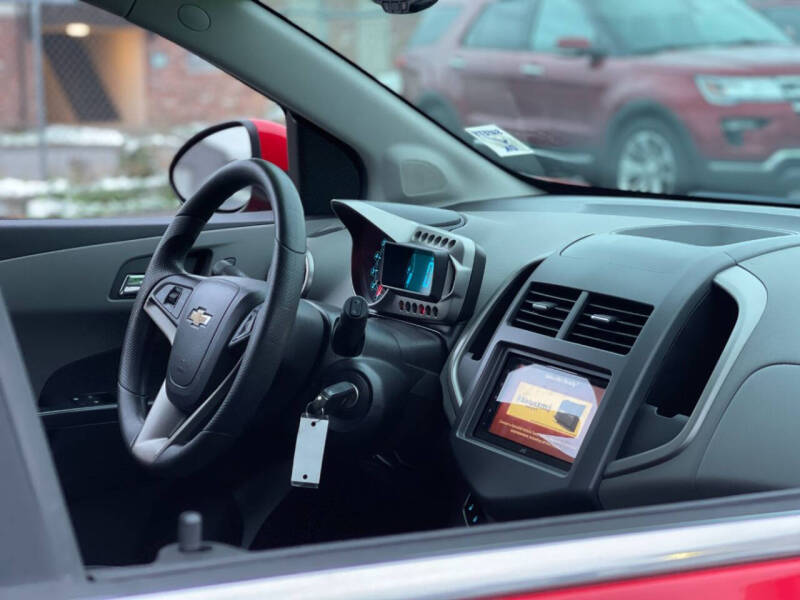 2016 Chevrolet Sonic LT Auto