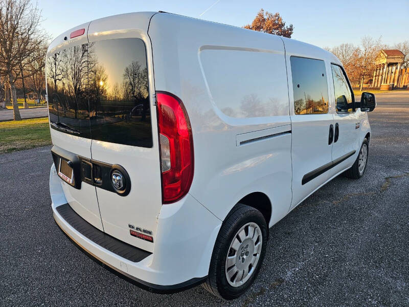 2019 RAM Promaster City SLT photo 3