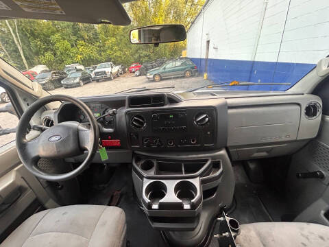 2013 Ford E-Series E-250